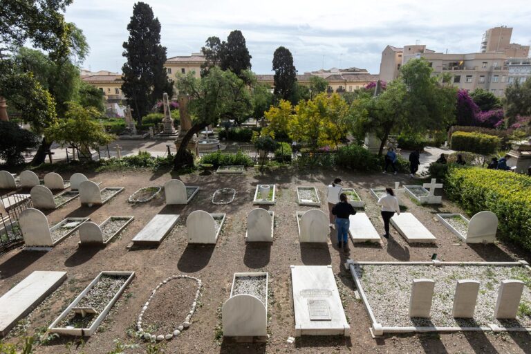Bernardo Salas La historia detrás del Cementerio de Málaga Parcemasa